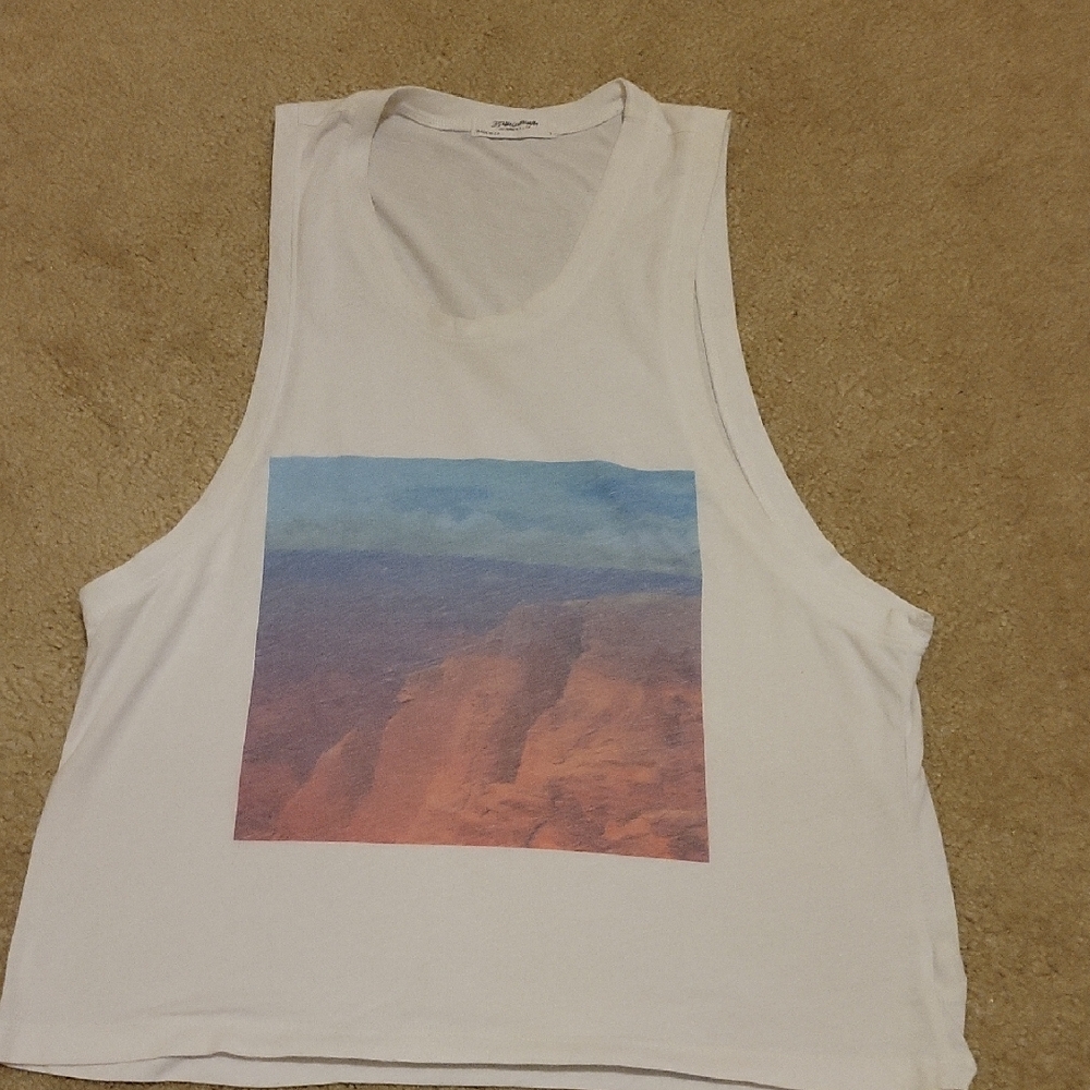 FREE W ANY PURCHASE!White Sleeveless Top with Scenic Print